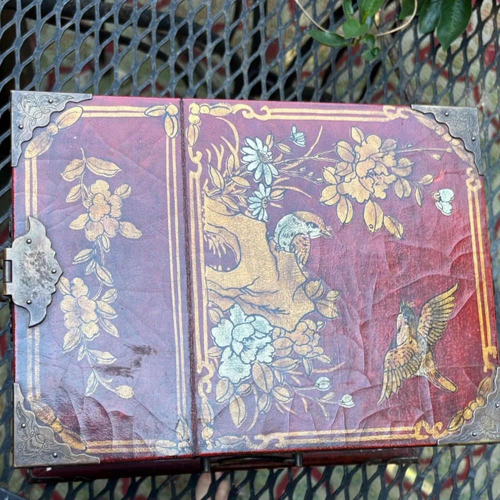 Vintage red lacquered wood Asian style jewelry box - Picture 3 of 17